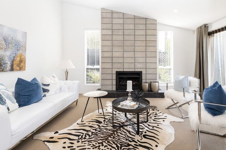 Photo of property in 12 Tranquility Rise, Mellons Bay, Auckland, 2014