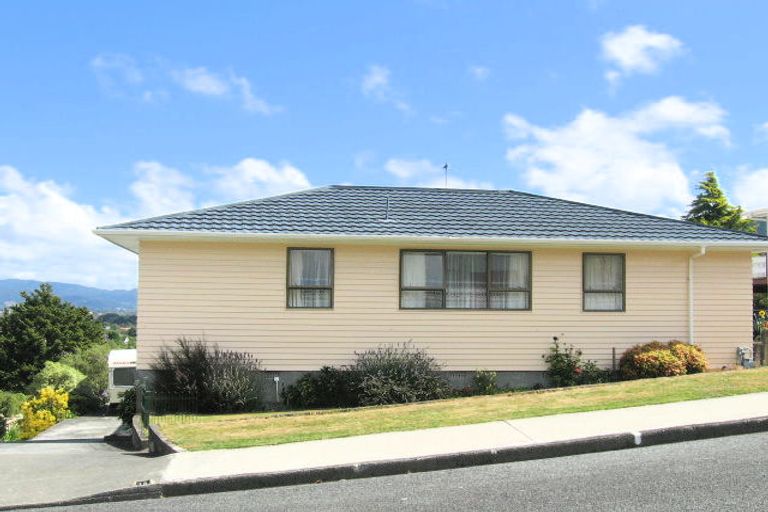 Photo of property in 15 Sunnyview Drive, Brown Owl, Upper Hutt, 5018