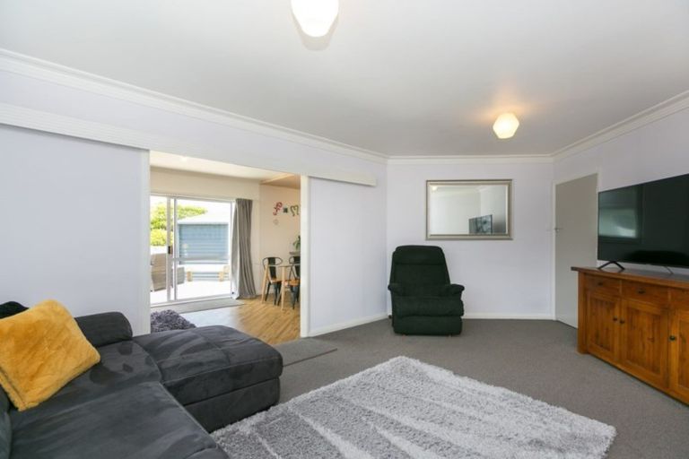 Photo of property in 26 Wallath Road, Westown, New Plymouth, 4310