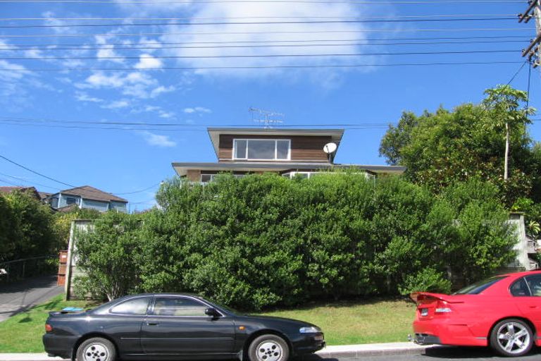 Photo of property in 2/903 Beach Road, Waiake, Auckland, 0630