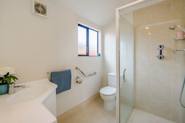 Photo of property in 11 Central Park, Paraparaumu Beach, Paraparaumu, 5032