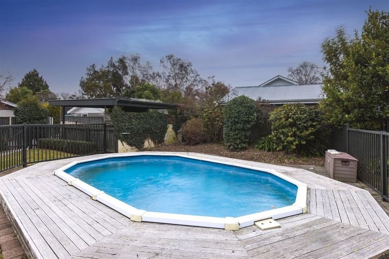 Photo of property in 9c Quinton Place, Bishopdale, Christchurch, 8053