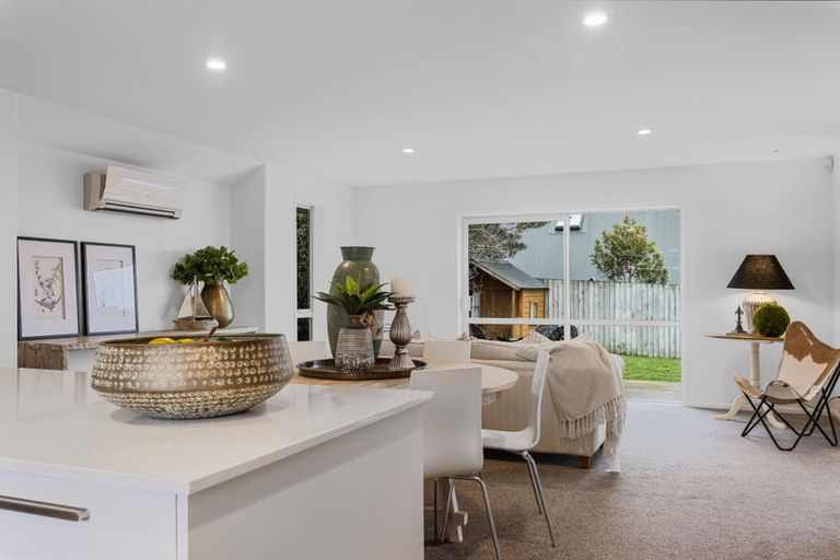 Photo of property in 5 Gilders Grove, Heathcote Valley, Christchurch, 8022