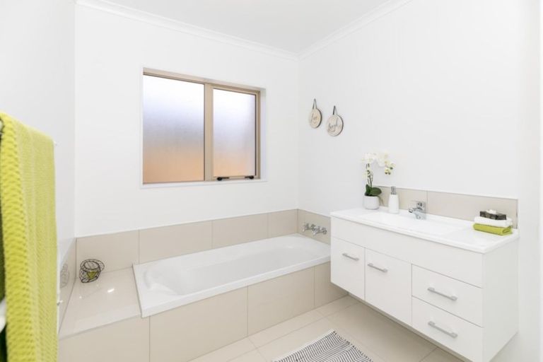 Photo of property in 2 Whakapono Avenue, Baverstock, Hamilton, 3200