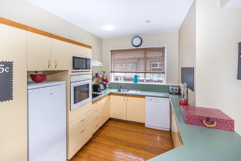 Photo of property in 37 Frankleigh Street, Somerfield, Christchurch, 8024