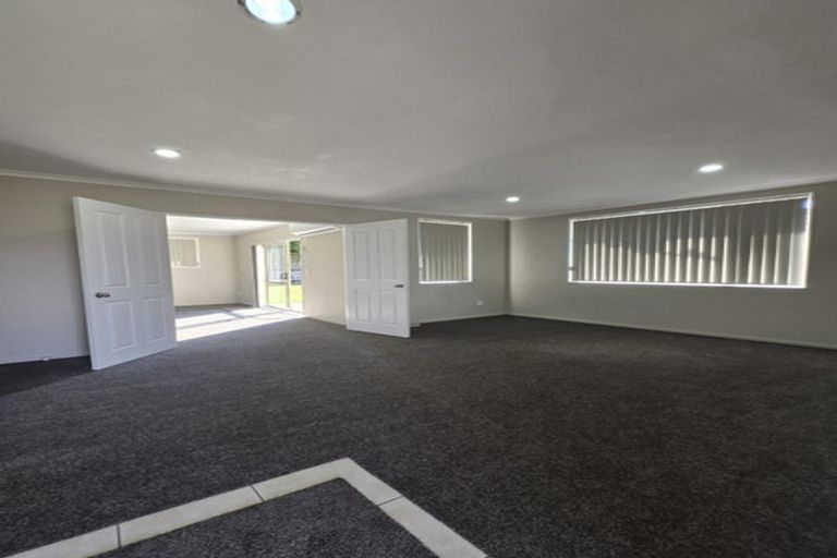 Photo of property in 5 Prado Drive, Pukekohe, 2120