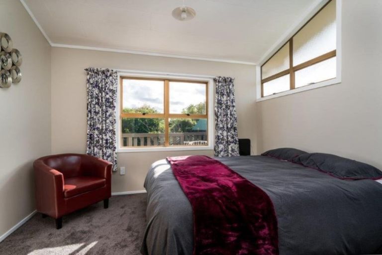 Photo of property in 28 Arrowsmith Avenue, Waipahihi, Taupo, 3330