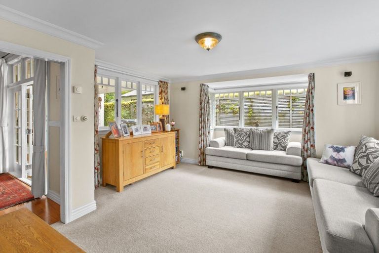 Photo of property in 24a Bracken Street, New Plymouth, 4310