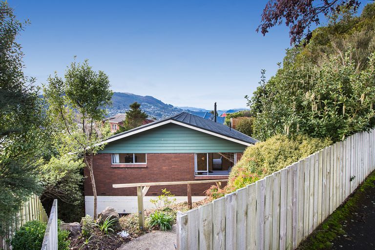 Photo of property in 219 Larnach Road, Waverley, Dunedin, 9013