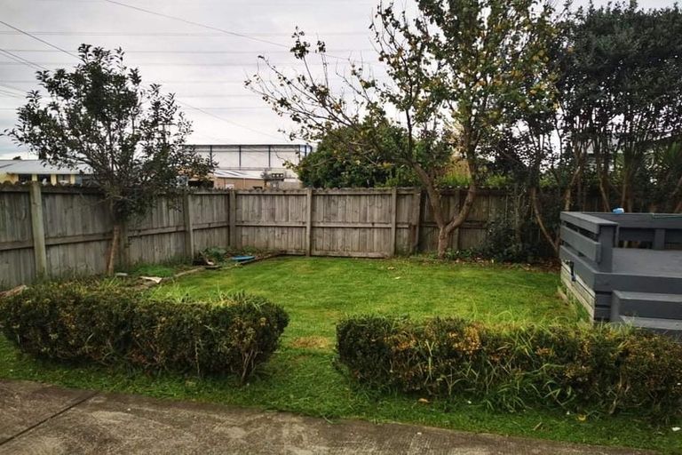 Photo of property in 1/8 Waimana Road, Conifer Grove, Takanini, 2112