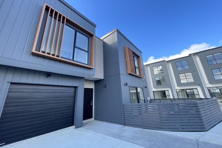 Photo of property in 13e Glendhu Road, Bayview, Auckland, 0629