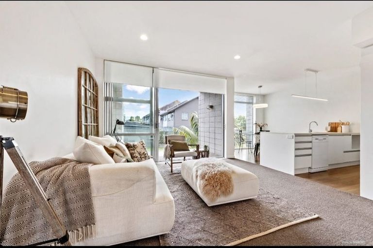Photo of property in 421 Murphys Road, Flat Bush, Auckland, 2019