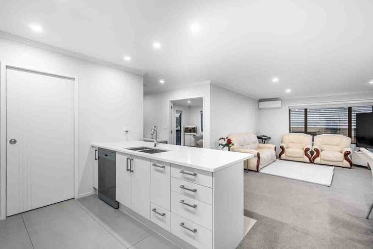 Photo of property in 10 Helenvale Crescent, Pokeno, 2402