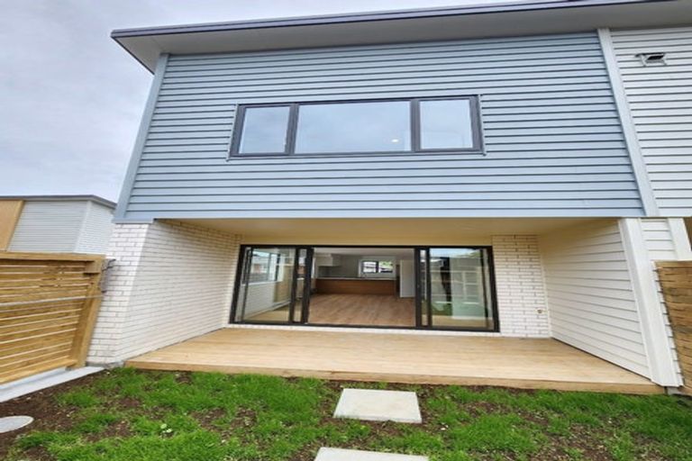 Photo of property in 3/8 Short Street, Papakura, 2110