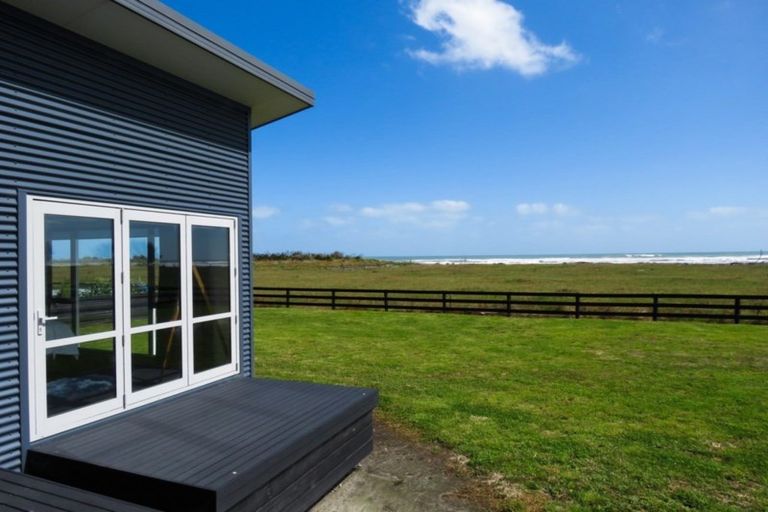 Photo of property in 28 Elley Drive, Carters Beach, Westport, 7825