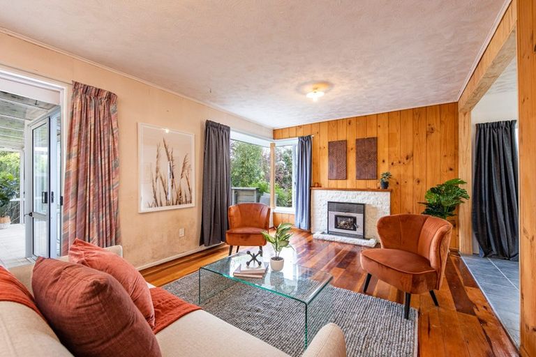 Photo of property in 21 Acheron Road, Paremata, Porirua, 5026