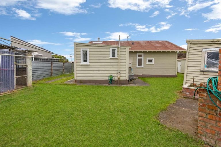 Photo of property in 2 Moore Avenue, Tawhero, Whanganui, 4501