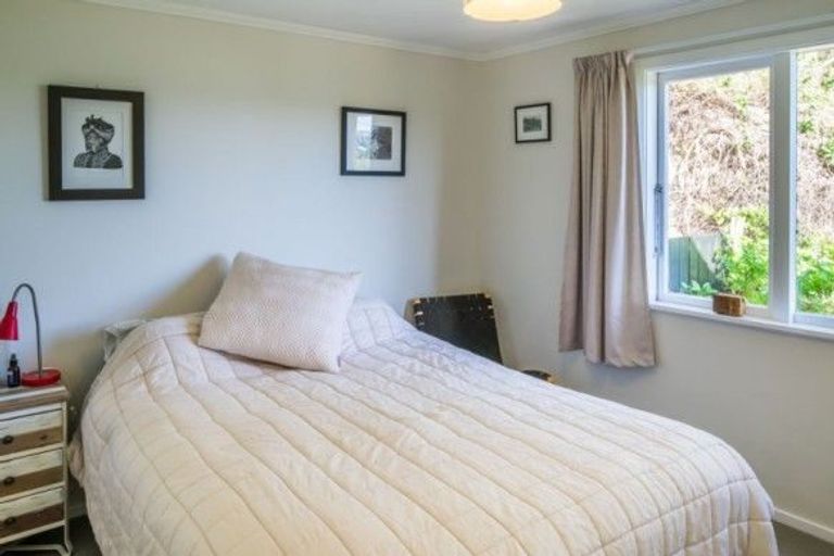 Photo of property in 26 Kiriwai Road, Paremata, Porirua, 5024