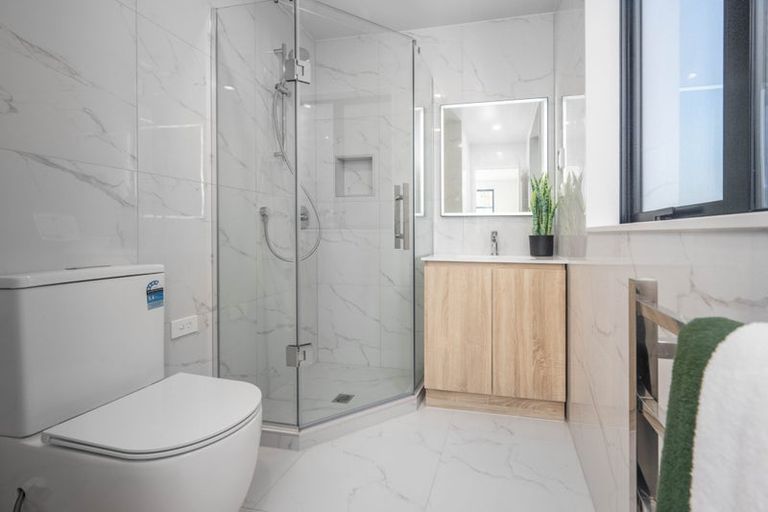 Photo of property in 108e Taikata Road, Te Atatu Peninsula, Auckland, 0610