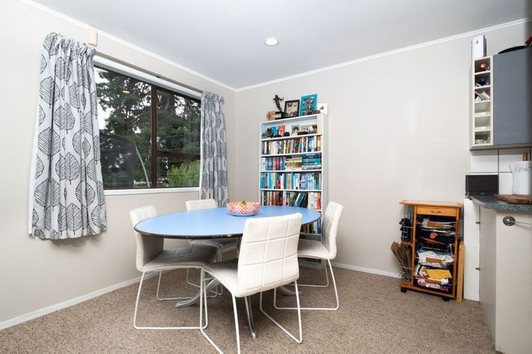 Photo of property in 99 Bruce Mclaren Road, Henderson, Auckland, 0612