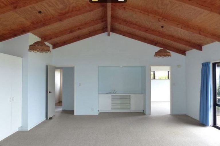 Photo of property in 43 Manaia View Road, One Tree Point, 0118