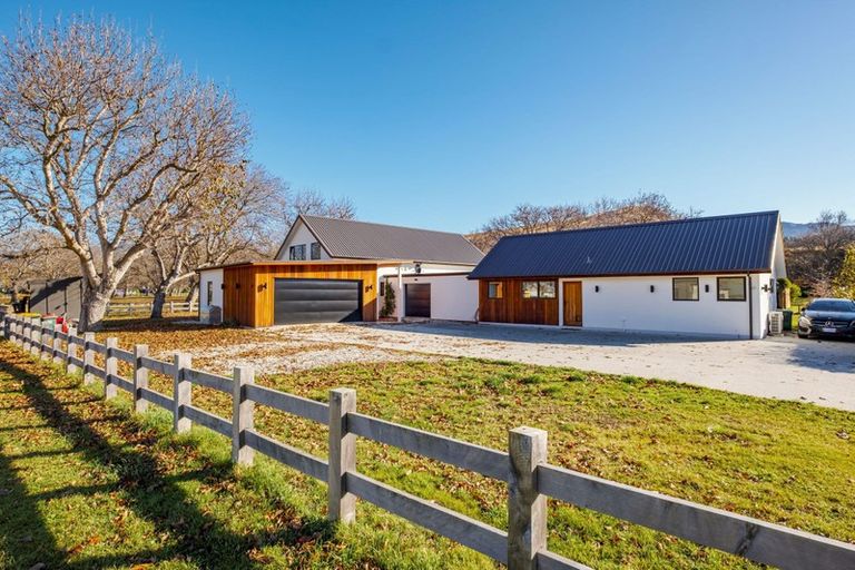 Photo of property in 13-13a Quarry Place, Lake Hayes, Queenstown, 9304