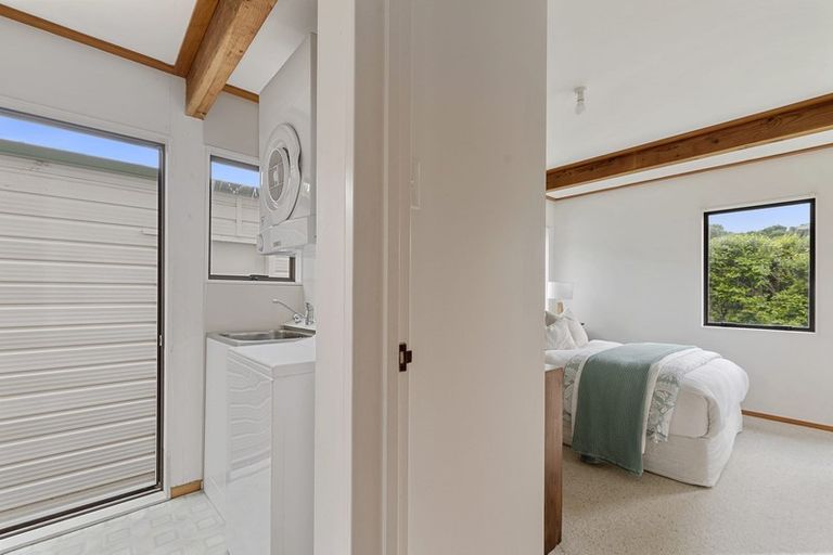 Photo of property in 80 Clinton Road, Tawharanui Peninsula, Matakana, 0986