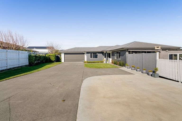 Photo of property in 28a Jules Crescent, Bell Block, New Plymouth, 4312