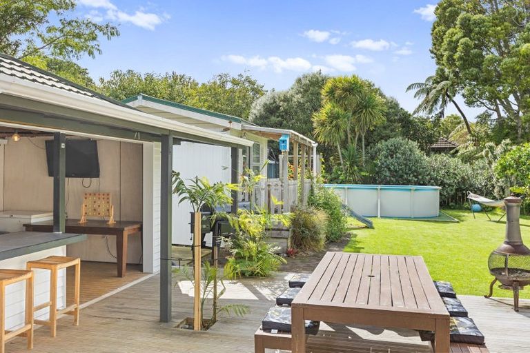 Photo of property in 123 Govett Avenue, Frankleigh Park, New Plymouth, 4310