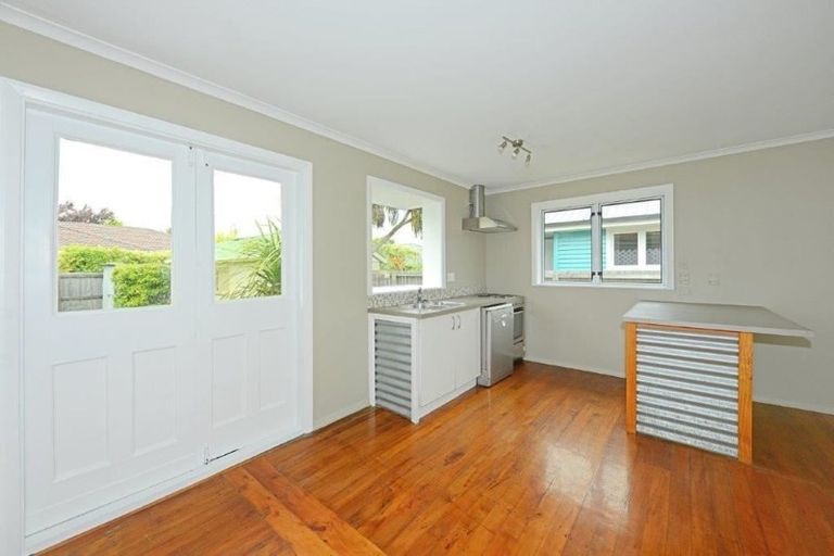 Photo of property in 42 Richards Avenue, Papanui, Christchurch, 8053