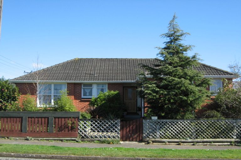 Photo of property in 1 Gordon Crescent, Marton, 4710