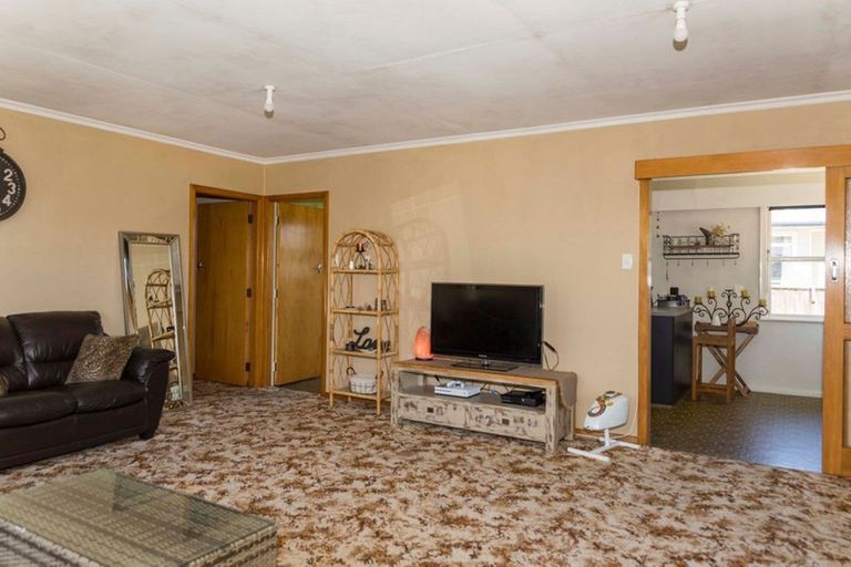 Photo of property in 65 Cole Street, Dannevirke, 4930