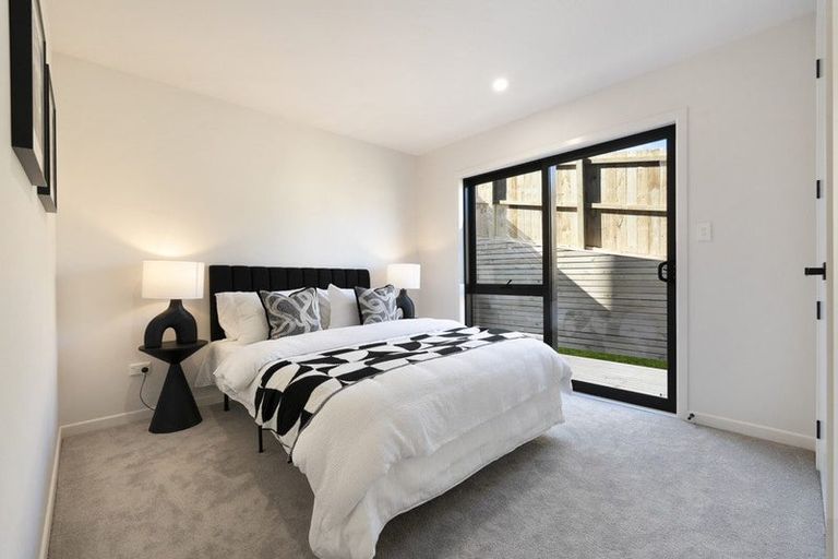 Photo of property in 69b Chivalry Road, Glenfield, Auckland, 0629