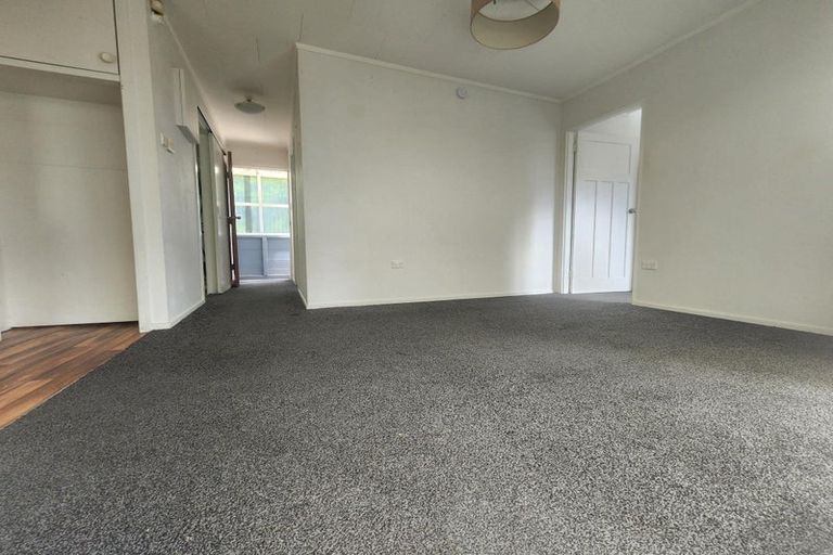 Photo of property in 4/54 View Road, Henderson, Auckland, 0612