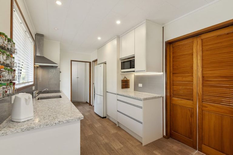 Photo of property in 31 Contessa Drive, Glenfield, Auckland, 0629