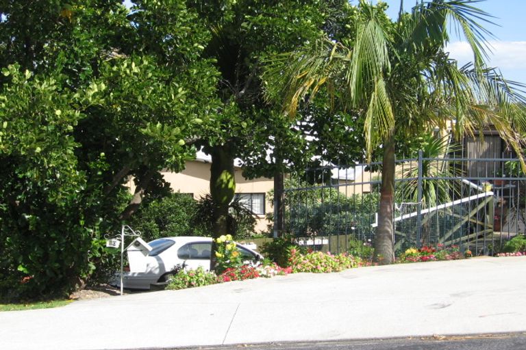 Photo of property in 30 Bayview Road, Browns Bay, Auckland, 0630