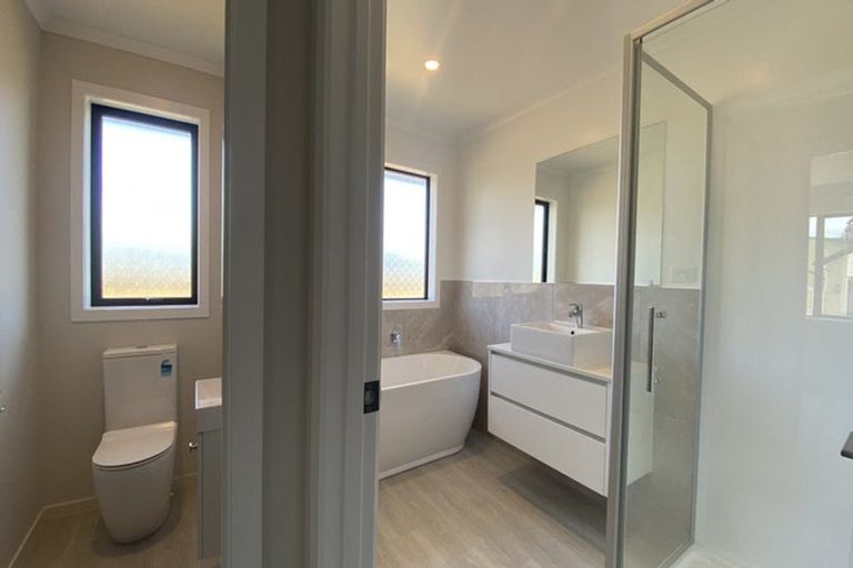 Photo of property in 35a Leathem Crescent, Pokeno, 2402