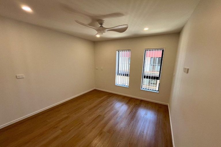 Photo of property in 41c Kelwyn Road, Kelston, Auckland, 0602