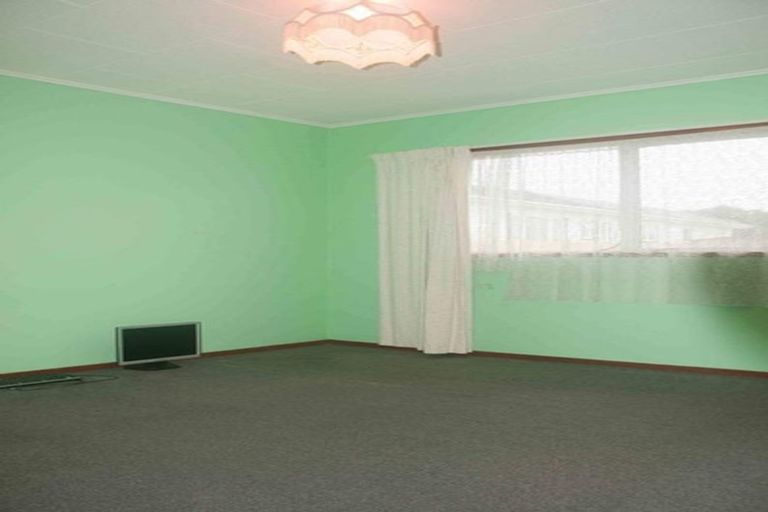 Photo of property in 1/42 Fruitvale Road, New Lynn, Auckland, 0600