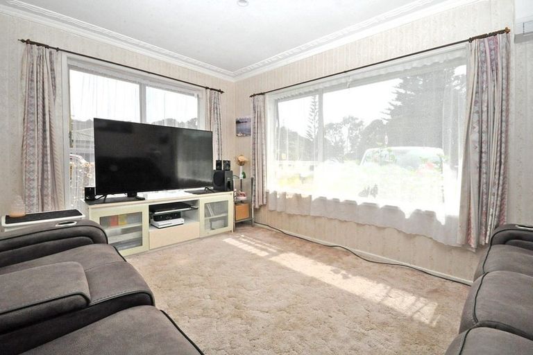 Photo of property in 1/486 Hibiscus Coast Highway, Orewa, 0931