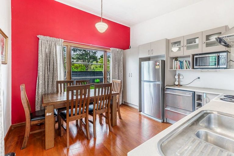 Photo of property in 1/27 Withers Road, Glen Eden, Auckland, 0602