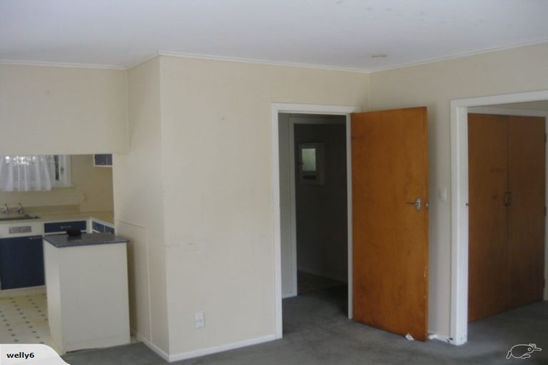 Photo of property in 15a Rakeiora Grove, Korokoro, Lower Hutt, 5012