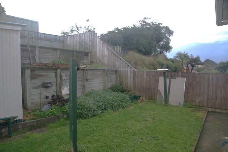 Photo of property in 6 Waikato Street, Island Bay, Wellington, 6023