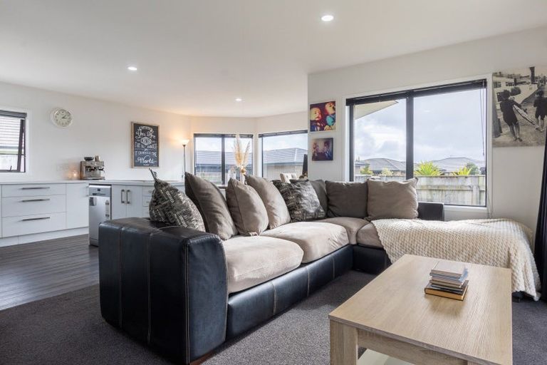 Photo of property in 9 Aqua Way, Paraparaumu, 5032