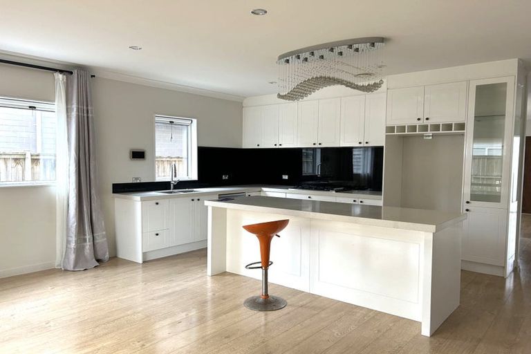 Photo of property in 73 Rosewell Crescent, Flat Bush, Auckland, 2019