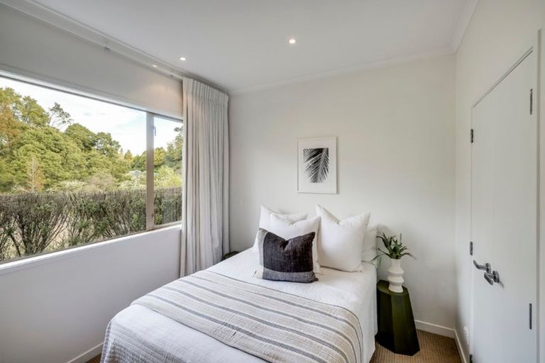 Photo of property in 6 Burbury Ridge, Havelock North, 4130