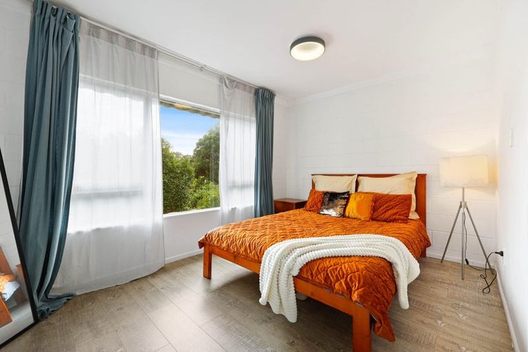 Photo of property in 3/52 Fruitvale Road, New Lynn, Auckland, 0600