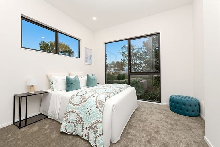 Photo of property in 26 Curtiss Circle, Hobsonville, 0618