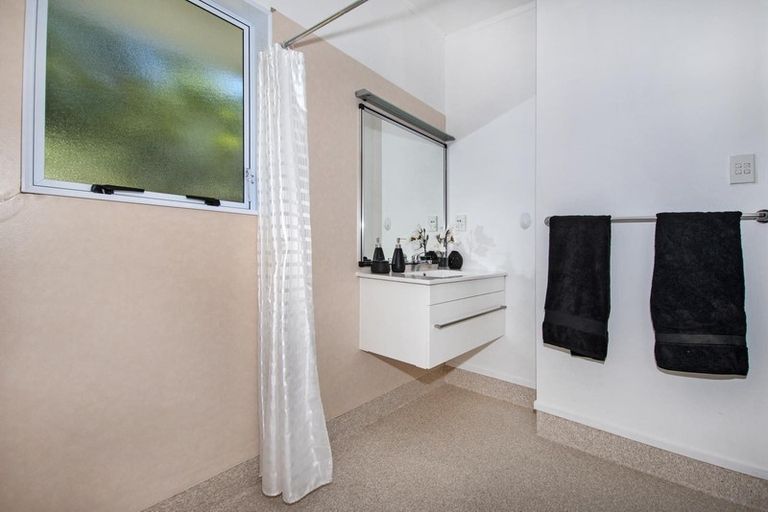 Photo of property in 43 Mains Avenue, Kensington, Whangarei, 0112