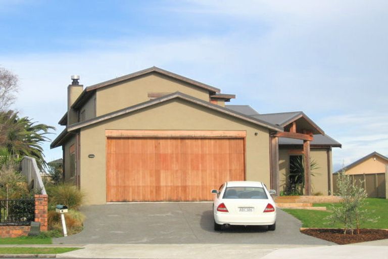 Photo of property in 18 Westview Place, Western Heights, Hamilton, 3200